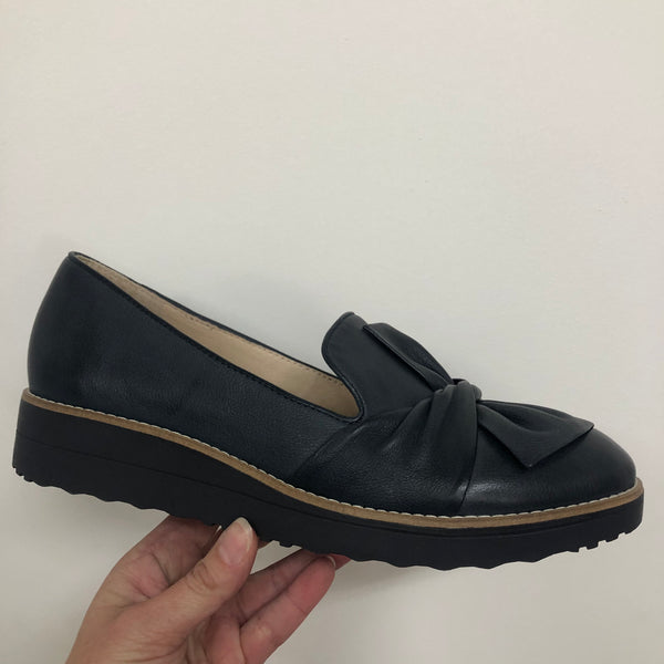 Top End Oclem ~  11 Colours ~ Black ~ Tan ~ Navy ~ Pale Rose ~ Tan Choc Sole ~ Silver ~ Denim ~ White Stripe Multi