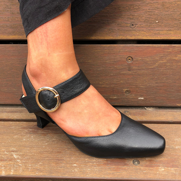 Django and Juliette Caris ~ Tan ~ Black ~ Leather