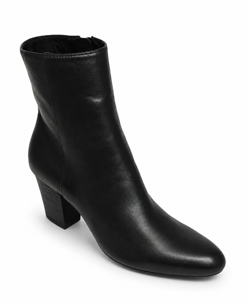 Django & Juliette Dreamy Black Leather
