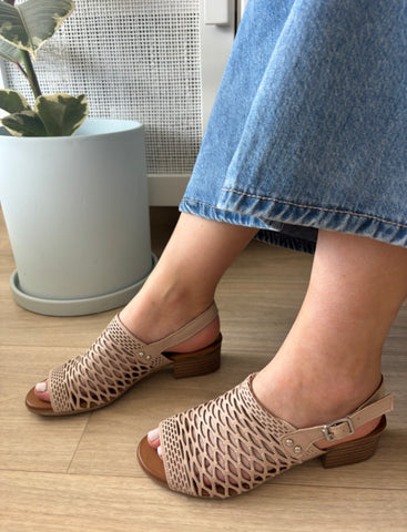 Cabello Alaca ~ Black ~ Tan ~ Taupe ~ Beige ~ Navy ~ Leather Sandal