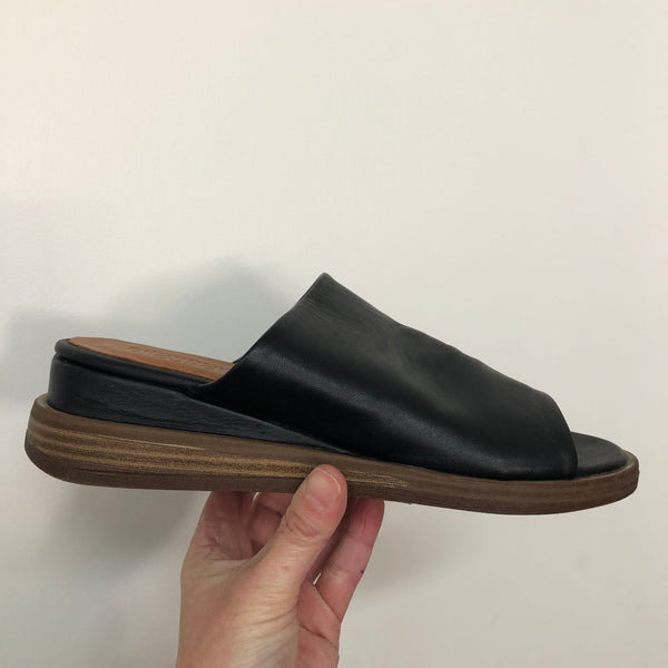 Rilasarre ~ Faith ~ Black Leather