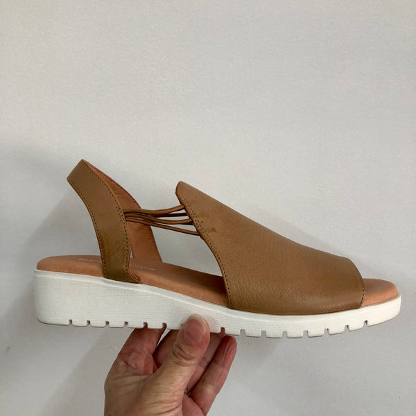 Django & Juliette Marliss Tan Leather