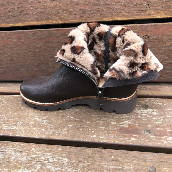 Django & Juliette Dixeya ~ 2 Colours ~ Black ~ Chocolate