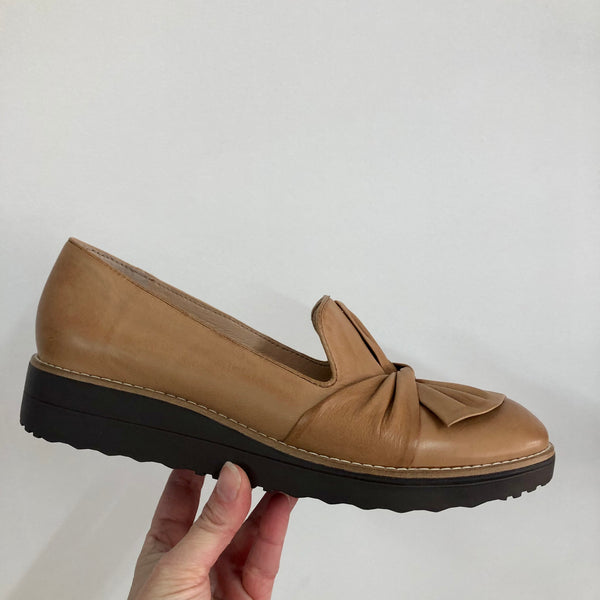 Top End Oclem ~  11 Colours ~ Black ~ Tan ~ Navy ~ Pale Rose ~ Tan Choc Sole ~ Silver ~ Denim ~ White Stripe Multi