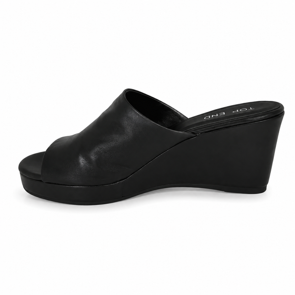 Top End Walar ~ Tan ~ Black ~ Leather Wedge