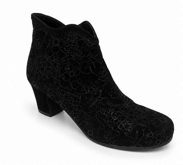 Django & Juliette Itsy Suede Black Boot