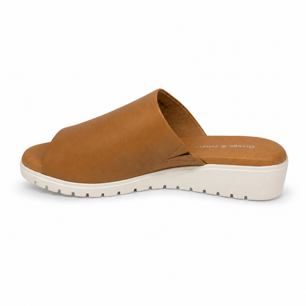 Django & Juliette Merries Tan Leather White Sole