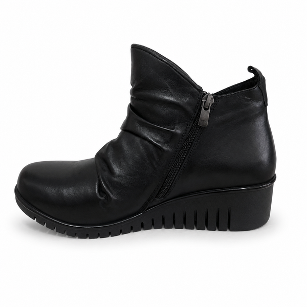Sala Foley ~ Black ~ Coconut/Tan ~ Leather Boot