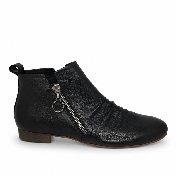 Django & Juliette Gingerly Leather Boot ~ Tan ~ Black