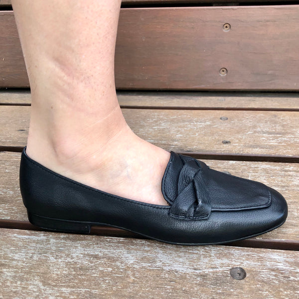 Top End ~ Marcee ~ 2 Colours ~ Black ~ Tan