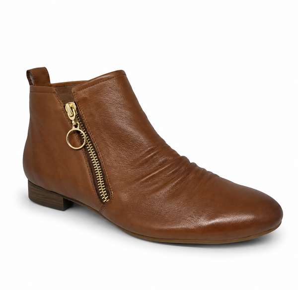 Django & Juliette Gingerly Leather Boot ~ Tan ~ Black