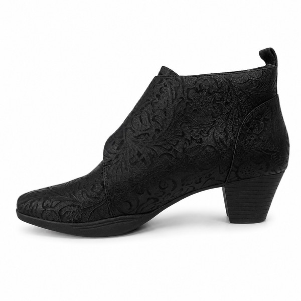 Hinako Cooma Black Embossed Boot