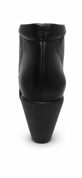 The Flexx Dango Black Leather Wedge