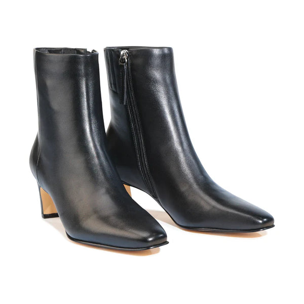 EOS Kitan Black Leather Boot