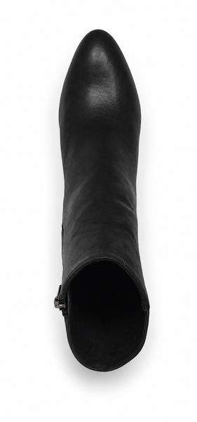 Django & Juliette Dreamy Black Leather