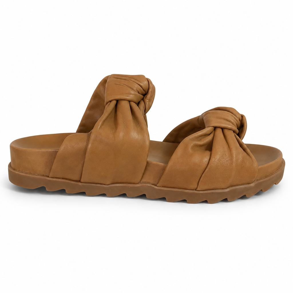 Bueno Nola Leather Slide ~ New Nature ~ Black