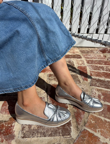 Top End Oclem ~  Black ~ Tan ~ Navy ~ Le Rose ~ Tan Choc Sole ~ Silver ~ Denim ~ White Stripe Multi