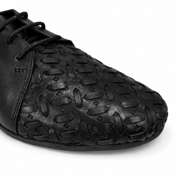 Sala ~ Cramar ~ Black Leather