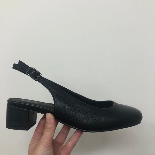 Ziera ~ Tulia ~ Black ~ Leather