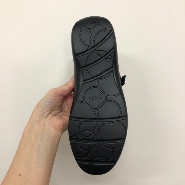 Ziera Wexie ~ Tan ~ Black ~ Leather