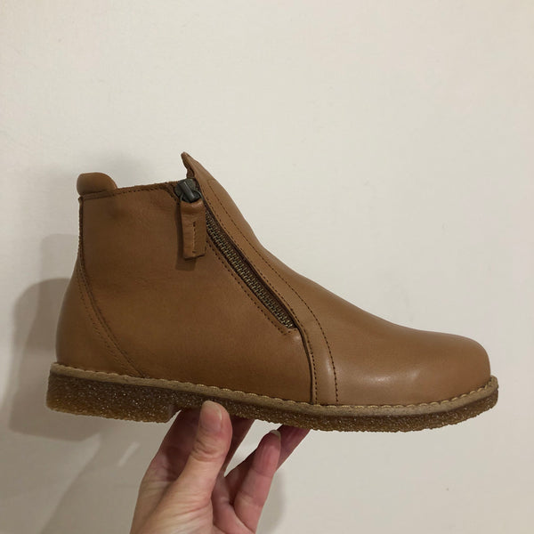 Rilasarre Tallow 4 Colours ~ Navy ~ Black ~ Cognac ~ Elmwood ~ Leather Boot