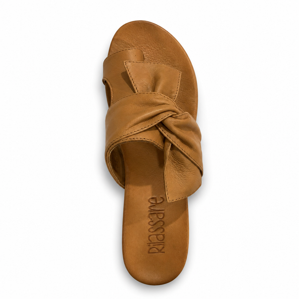Rilassare Brie ~ Tan ~ Leather Slide