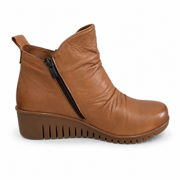 Sala Foley ~ Black ~ Coconut/Tan ~ Leather Boot