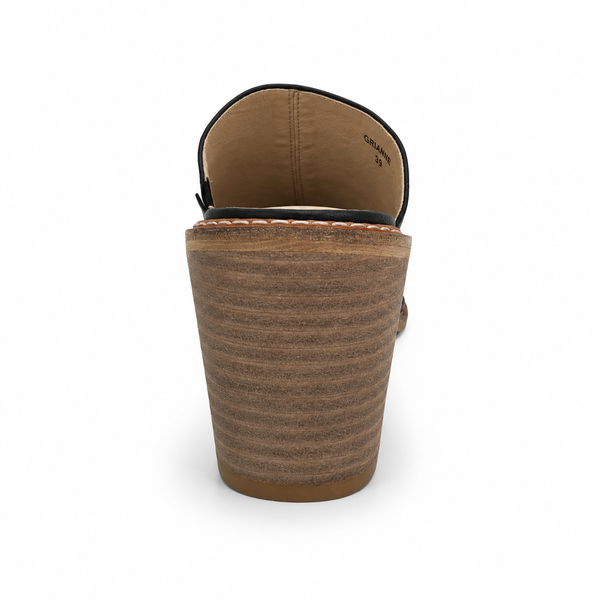 Top End Grianne 2 Colours ~ Black ~ Tan