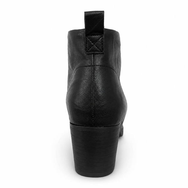Silent D Waldo Black Shrunken Leather by Django & Juliette