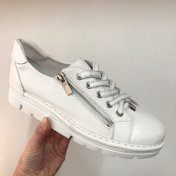 Top End Elos ~ White Silver ~ White ~ Navy ~ Tan