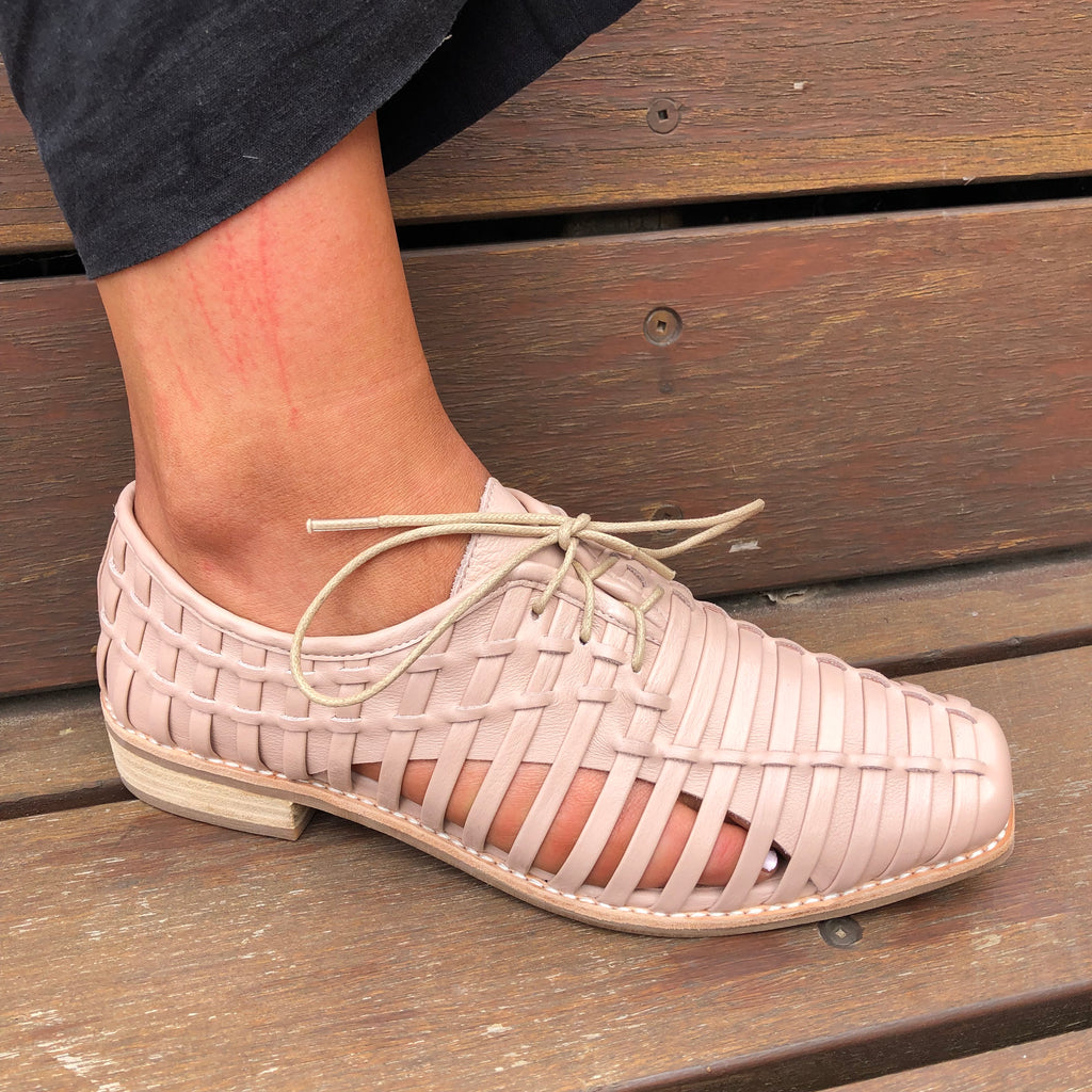 Django & Juliette Akiko ~ Rose ~ Tan ~ Black Leather