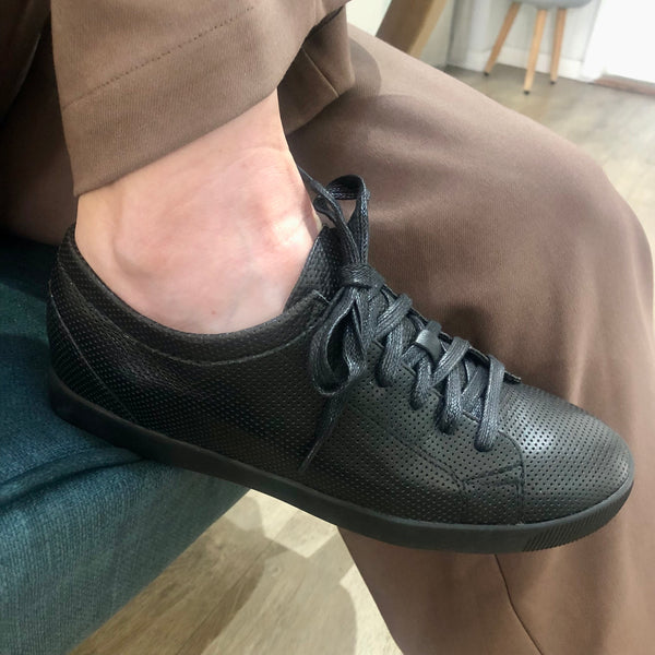 Django & Juliette Gentry ~ Black