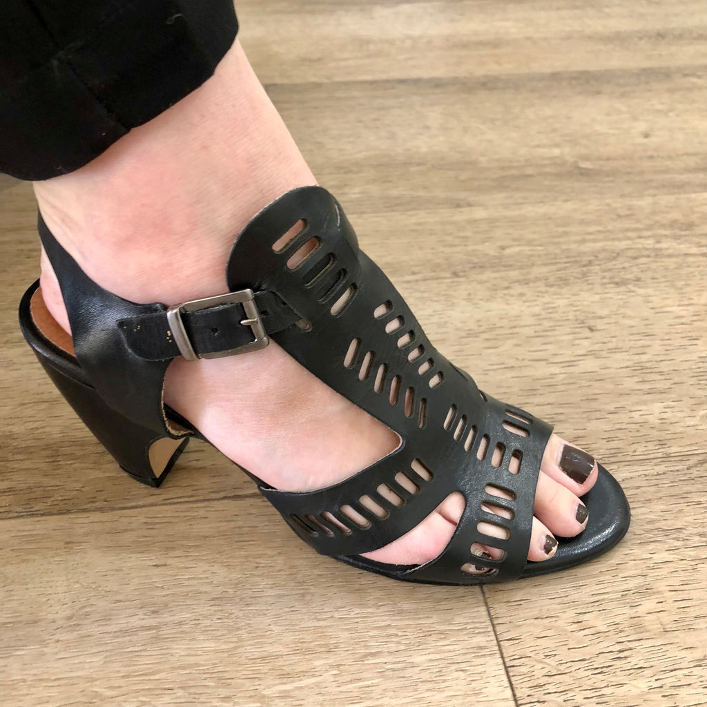 Valeria Grossi Kali ~ Black ~ Leather