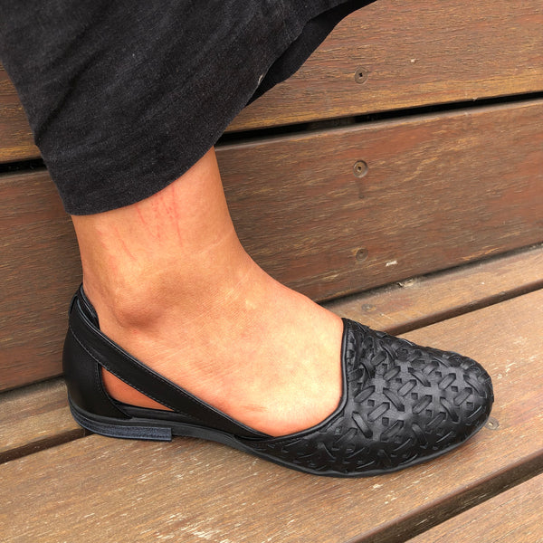 Sala ~ Cressa ~ Black ~ Coconut