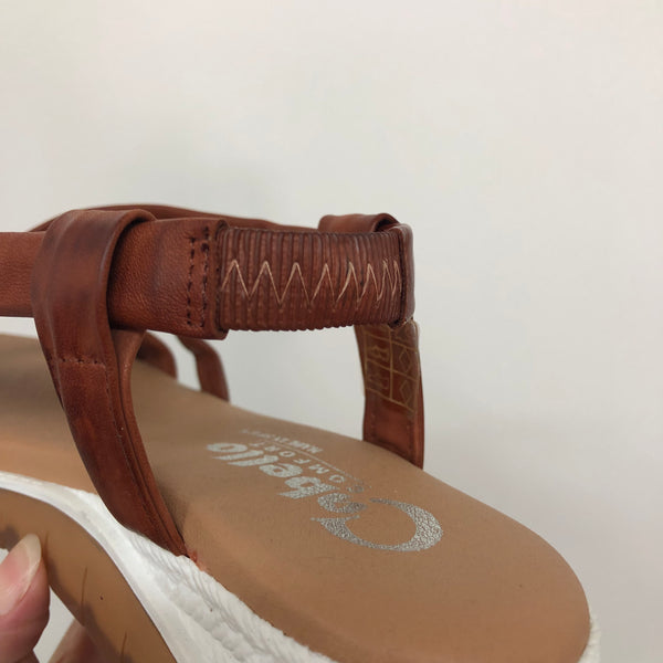 Cabello Vashti ~ Tan ~ Leather