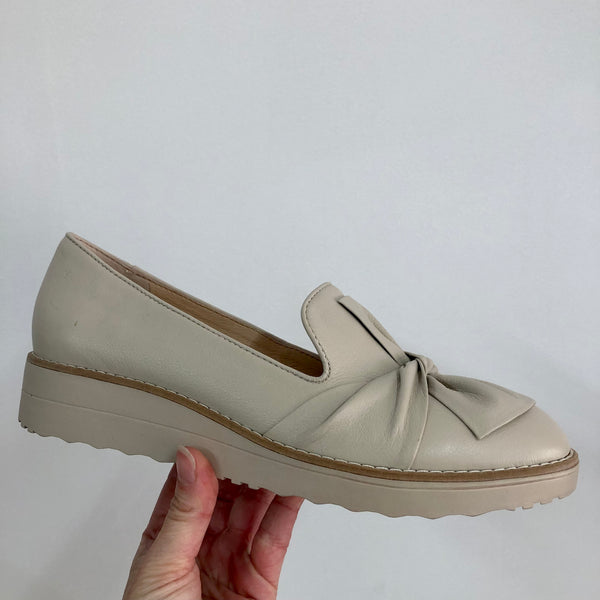 Top End Oclem ~  11 Colours ~ Black ~ Tan ~ Navy ~ Pale Rose ~ Tan Choc Sole ~ Silver ~ Denim ~ White Stripe Multi