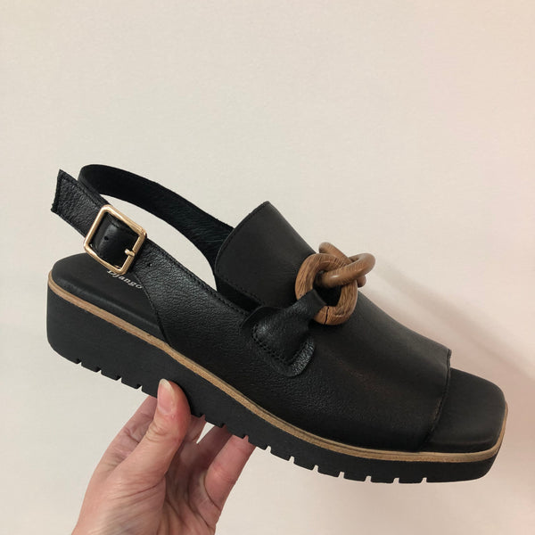 Django & Juliette Kameli ~ Black ~ Cognac ~ Leather