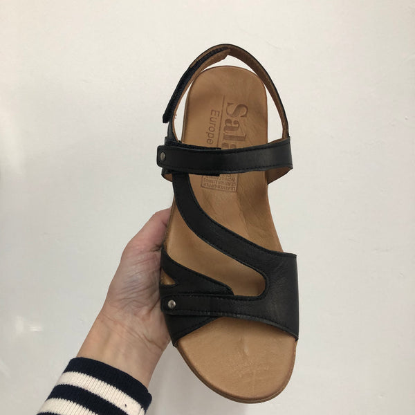 Sala ~ Avon ~ Black ~ Coconut ~ Leather