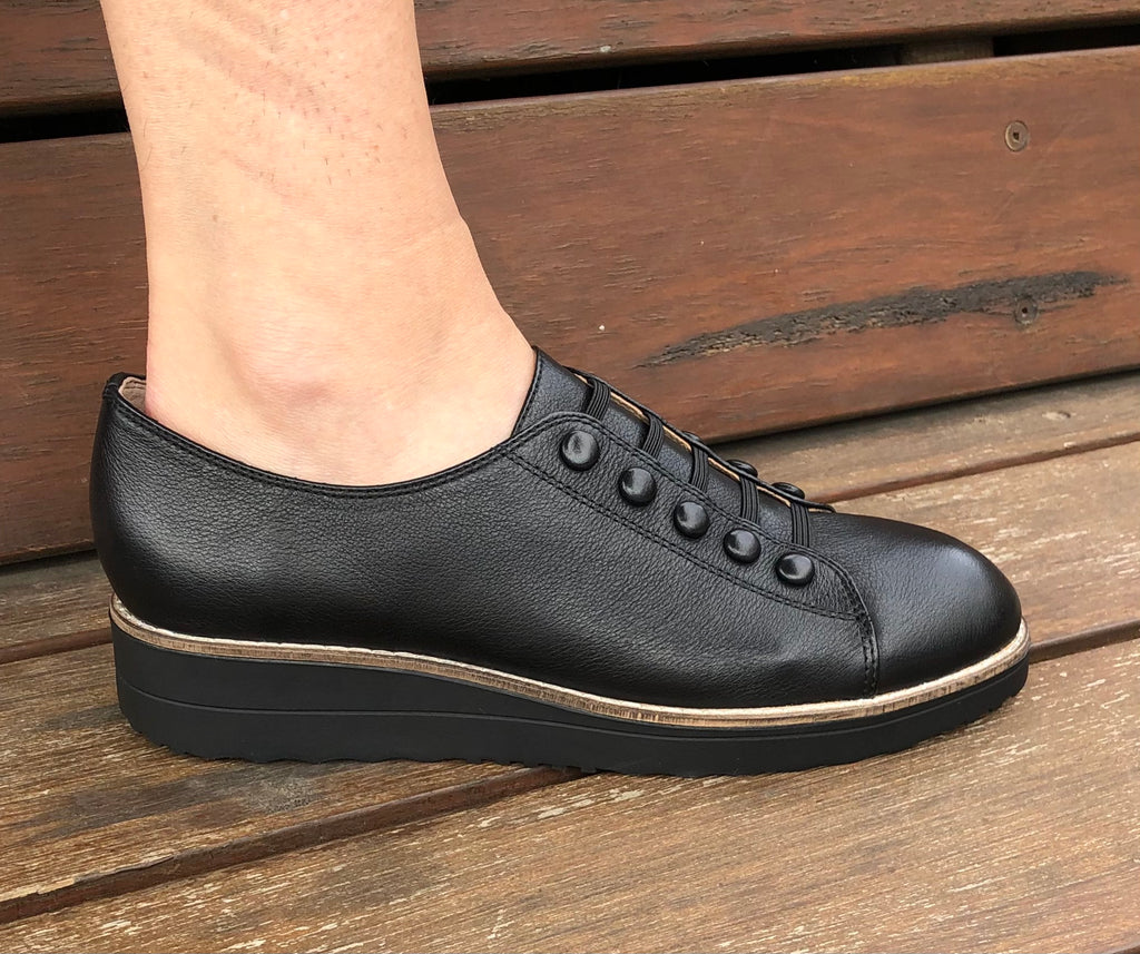 Top End ~ Onava Black Leather