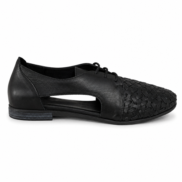 Sala ~ Cramar ~ Black Leather