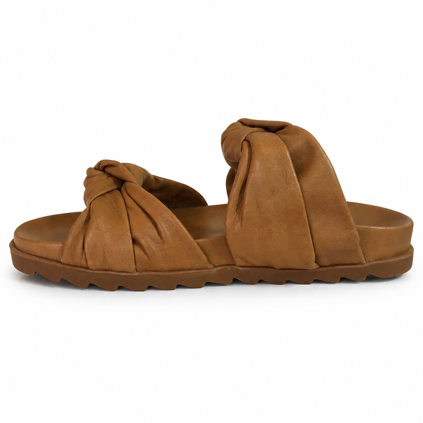 Bueno Nola Leather Slide ~ New Nature ~ Black