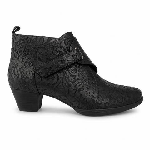 Hinako Cooma Black Embossed Boot