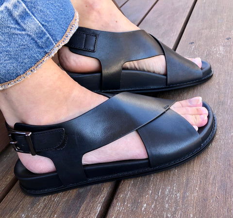 Ziera Hanako ~ Black ~ Leather